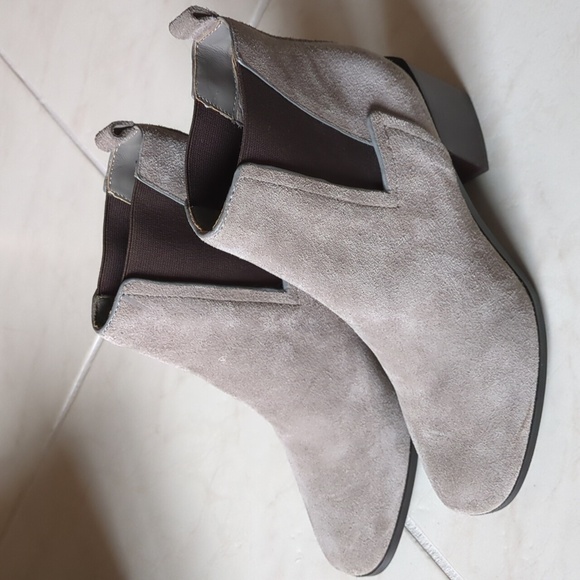 Anthropology Pour la Victoire Chelsea suede gray brown booties block heel 7.5 - Picture 1 of 7